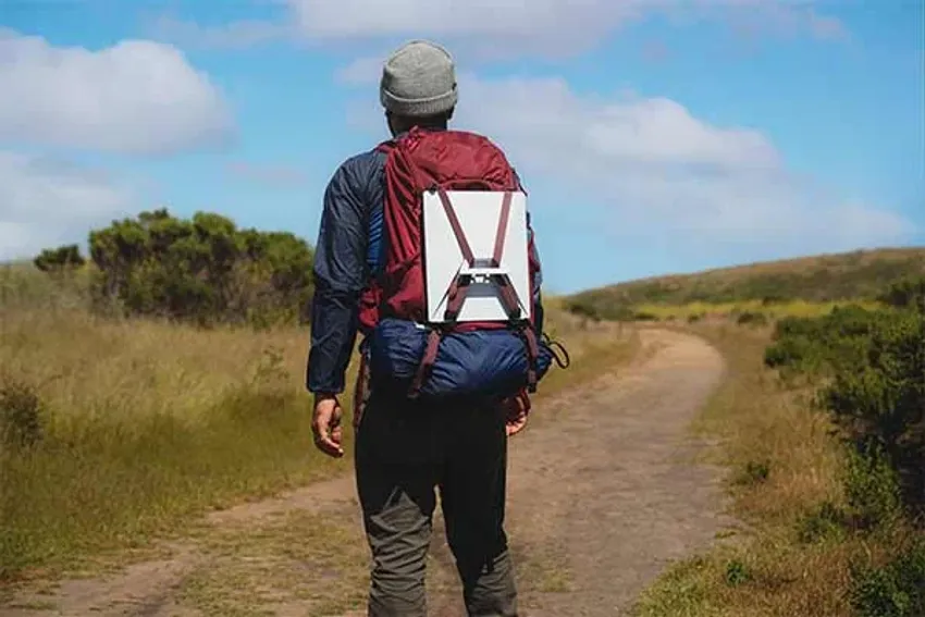 Backpacken met Starlink Mini: Ultra-licht Connected Reizen